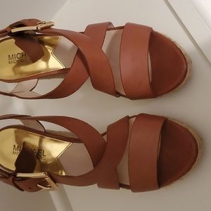 Michael Kors Giovanna Wedge Sandals Size 8.5 Med Color: Luggage